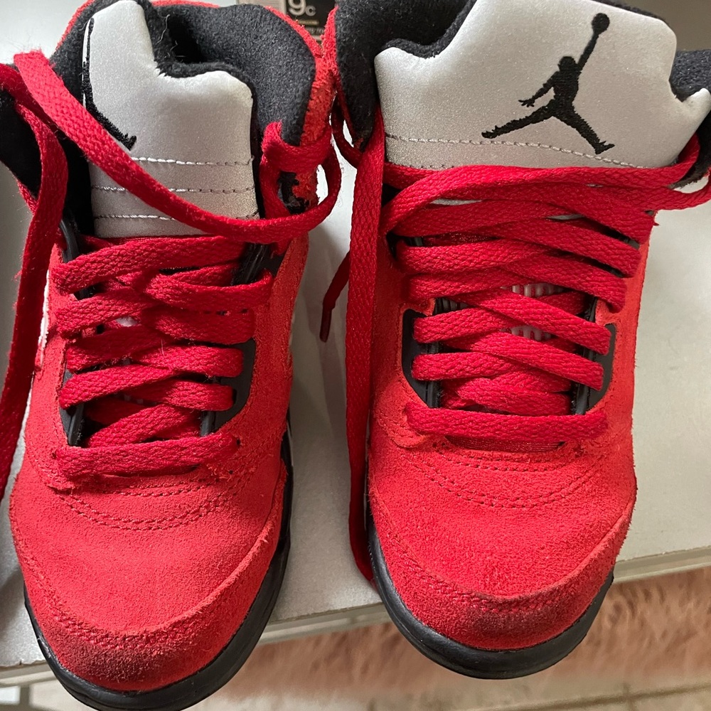 Kids gently worn Jordan 5 retro sneakers